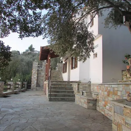 το σπιτι με την σπηλιά