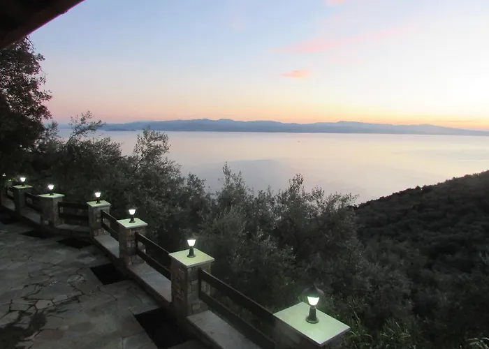 το σπιτι με την σπηλιά Vakantiehuis Platanias (Thessaly)