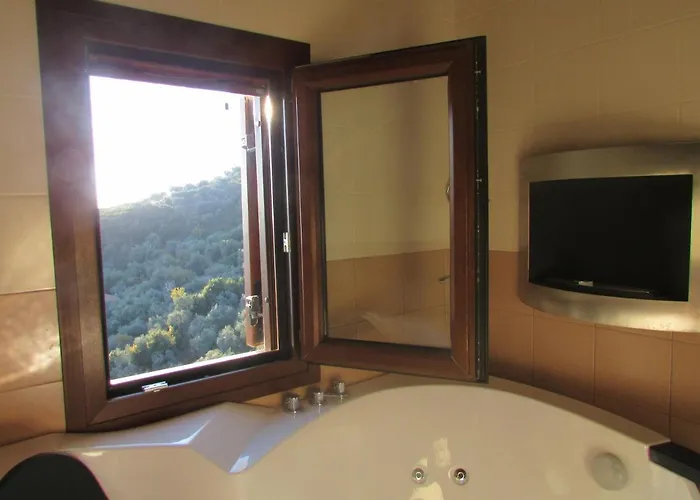 το σπιτι με την σπηλιά