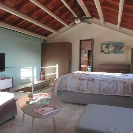 Ferienhaus το σπιτι με την σπηλιά