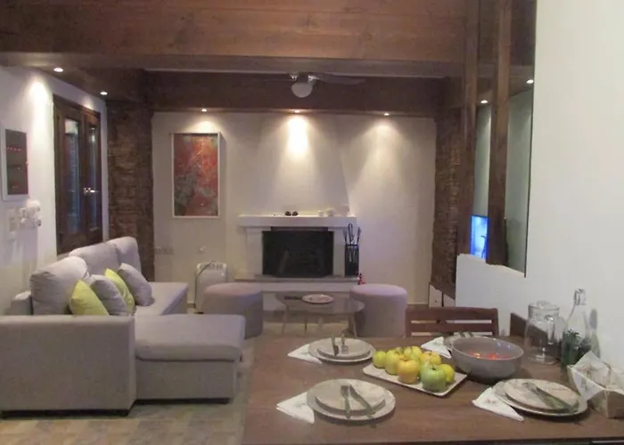 Hébergement de vacances το σπιτι με την σπηλιά *