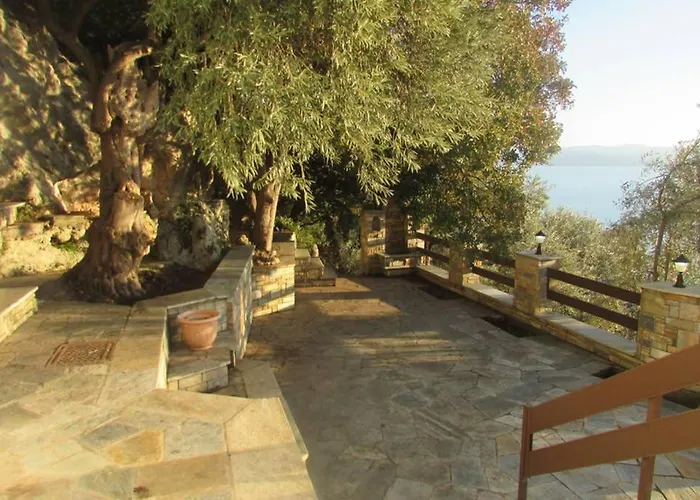 το σπιτι με την σπηλιά Hébergement de vacances *