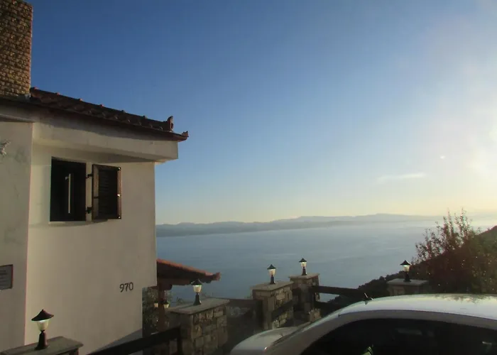 Hébergement de vacances το σπιτι με την σπηλιά