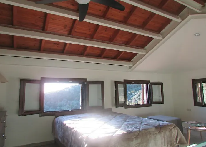 το σπιτι με την σπηλιά